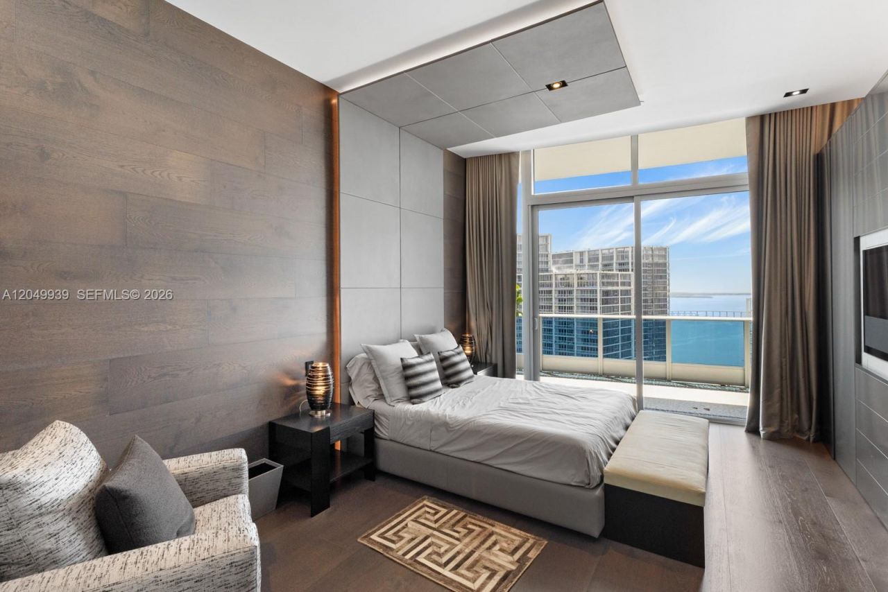 200 Biscayne Boulevard Way, Unit PH-5404, Miami, FL 33131 Photo