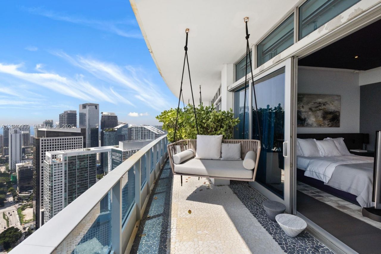 200 Biscayne Boulevard Way, Unit PH-5404, Miami, FL 33131 Photo