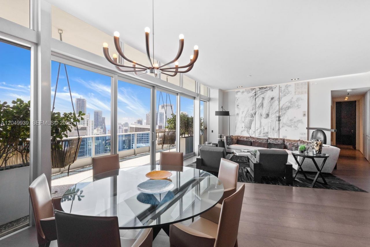 200 Biscayne Boulevard Way, Unit PH-5404, Miami, FL 33131 Photo