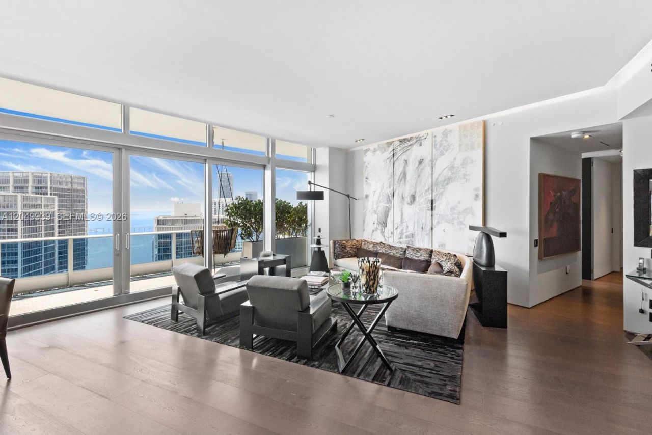 200 Biscayne Boulevard Way, Unit PH-5404, Miami, FL 33131 Photo