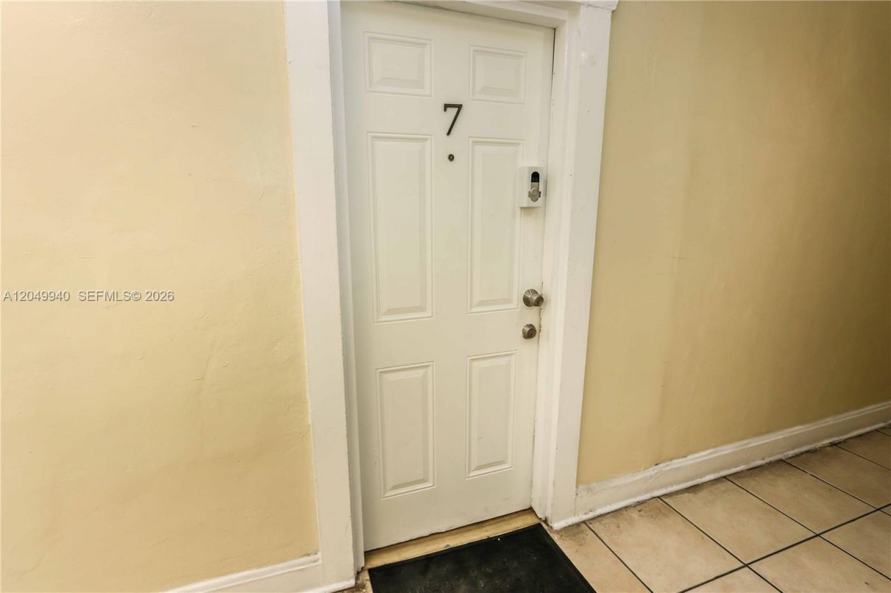 1563 SW 2nd St , Miami, FL 33135 Photo