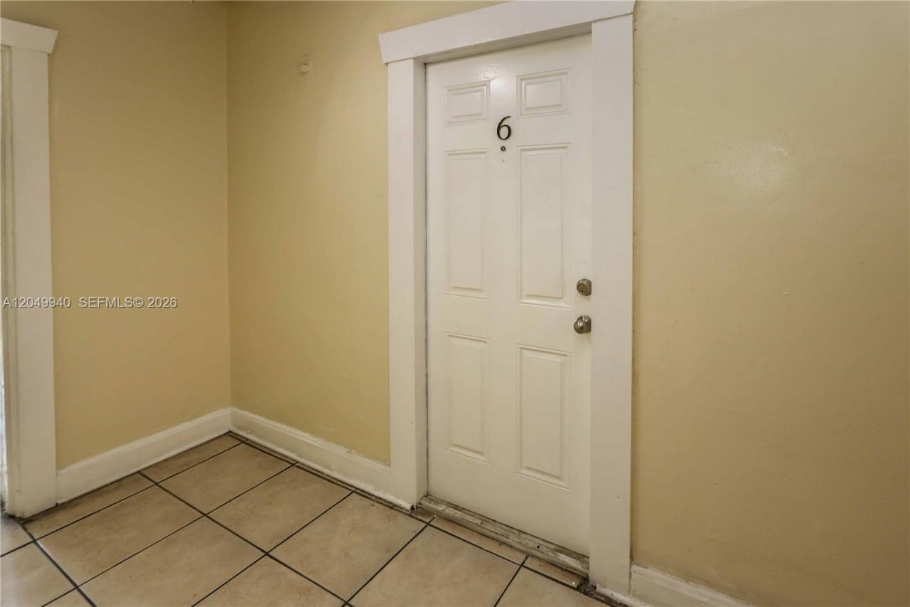 1563 SW 2nd St , Miami, FL 33135 Photo