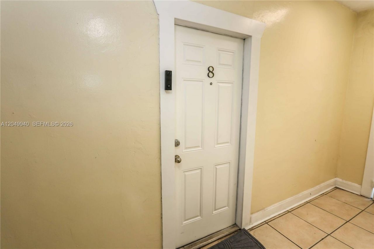 1563 SW 2nd St , Miami, FL 33135 Photo