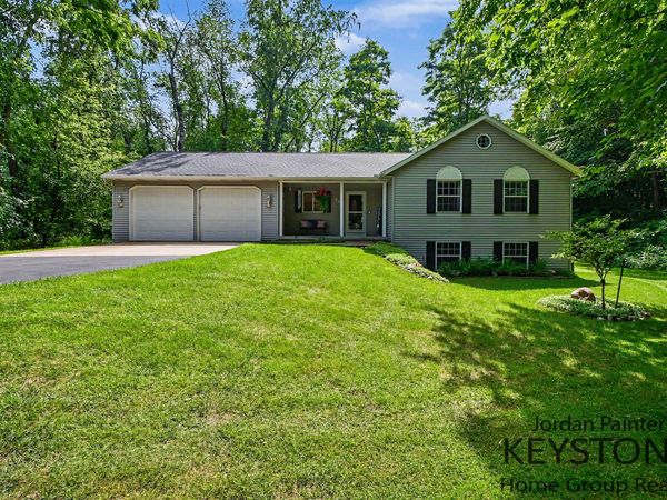 58 Sagamore Trail SE, Lowell, MI 49331