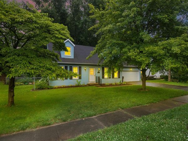 8858 Tanglewood Road, Temperance, MI 48182