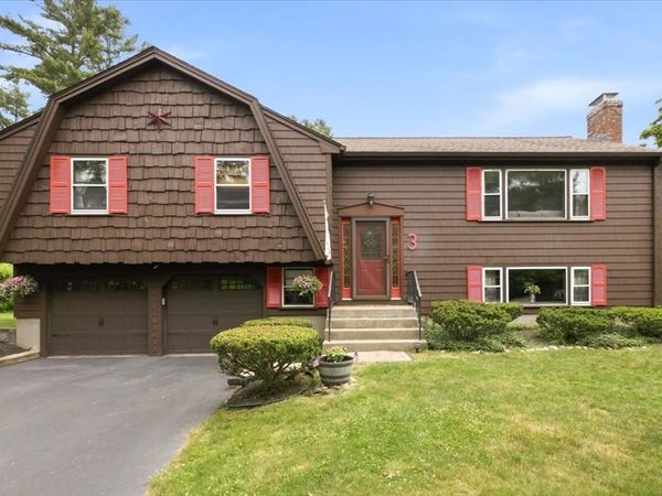 3 Granite St, Walpole, MA 02081