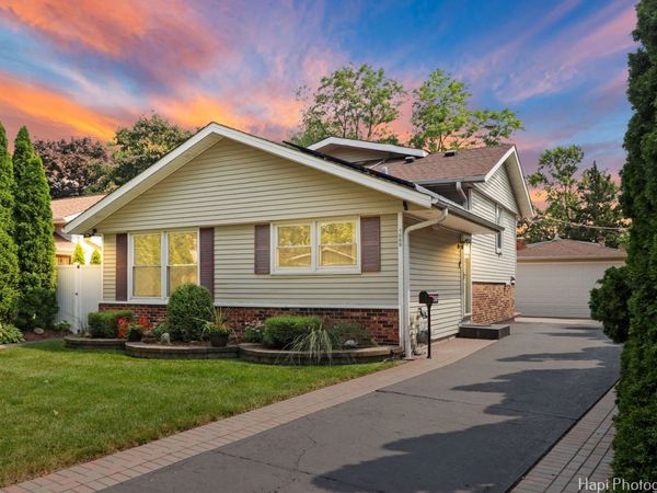 1569 Sherman Place , Des Plaines, IL 60016