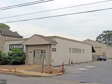 6069 MAIN STREET, EAST PETERSBURG, PA 17520
