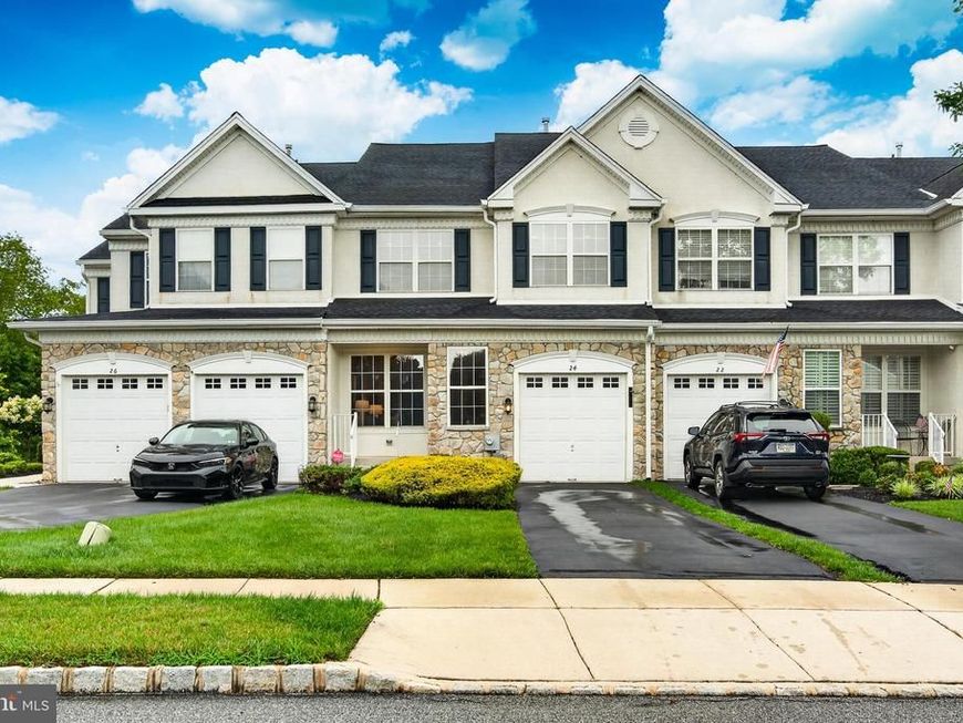 24 Portsmouth Circle, Glen Mills, PA 19342 Main Photo