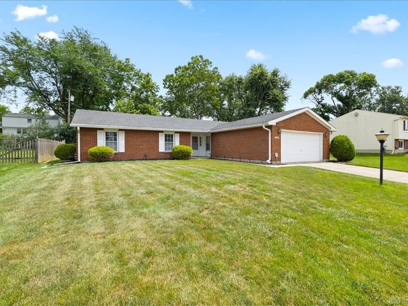 4098 Meadowsweet Dr, Riverside, OH 45424 Photo 3