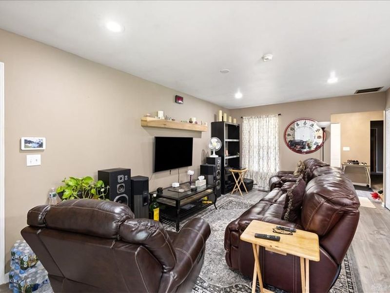 4098 Meadowsweet Dr, Riverside, OH 45424 Photo 7