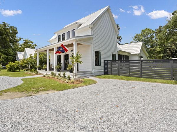 305 Beach Hill Road, Ocean Springs, MS 39564