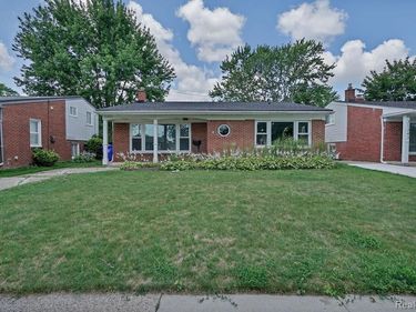 31335 Slumber Lane, Fraser, MI 48026