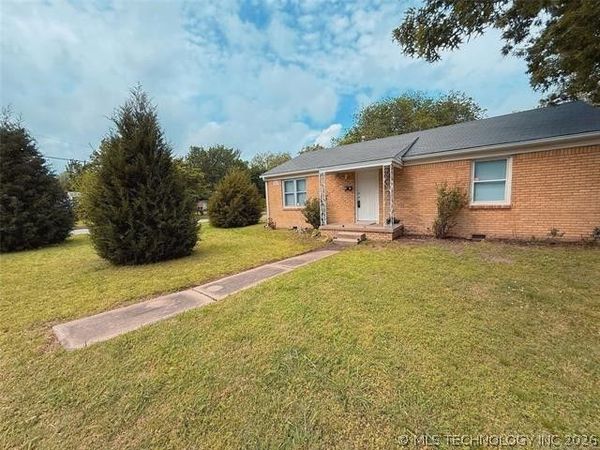 5901 E 3rd Street , Tulsa, OK 74112