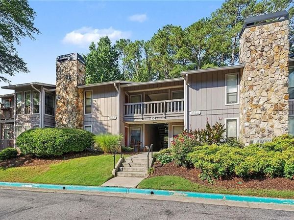 4004 Woodridge Way , Tucker, GA 30084