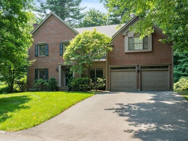 38 Upwey Rd, Wellesley, MA 02481
