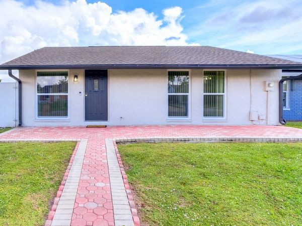 8541 BRIAR GROVE CIRCLE , TAMPA, FL 33615
