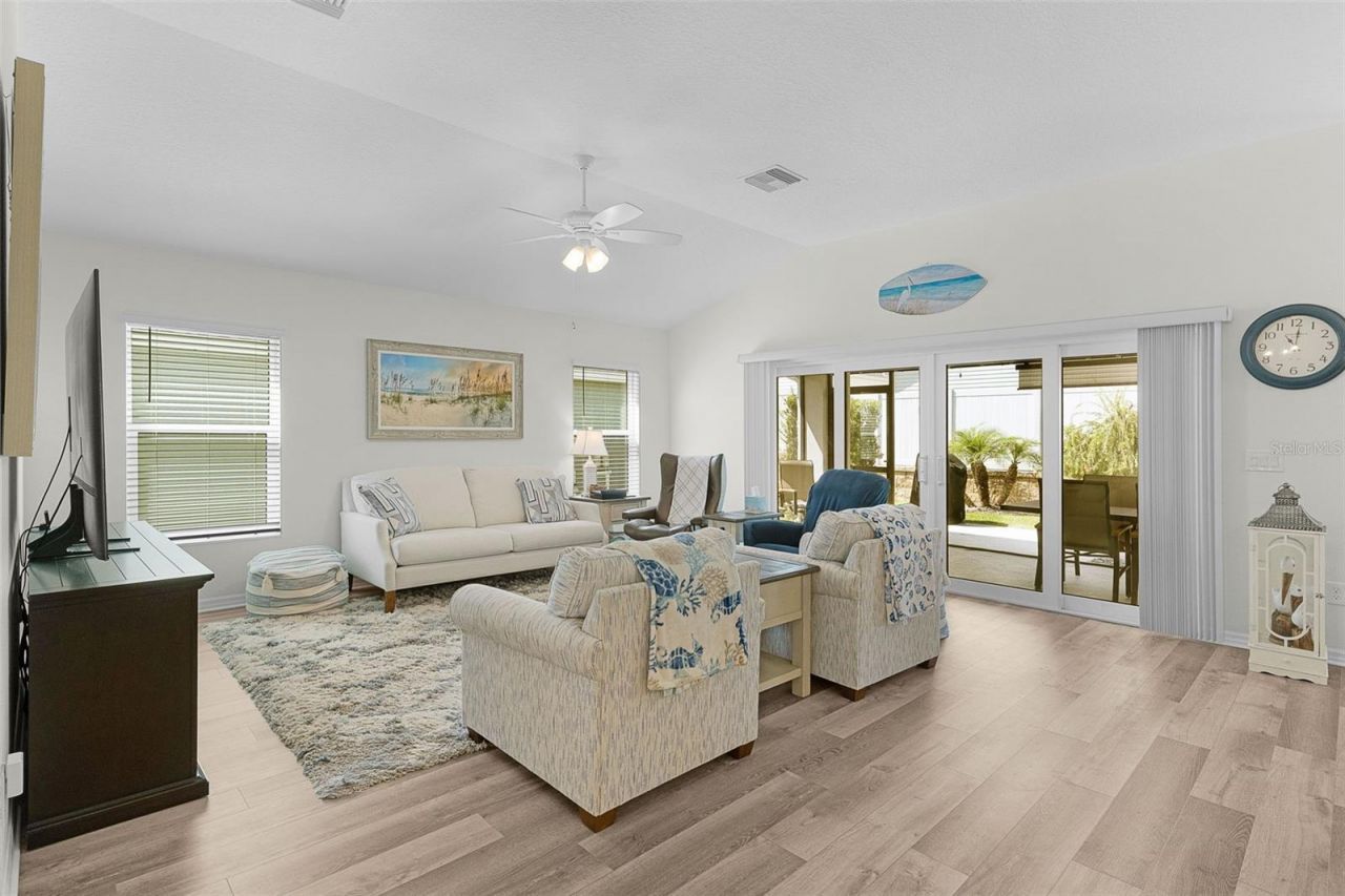 6692 Newell Loop , The Villages, FL 34762 Photo