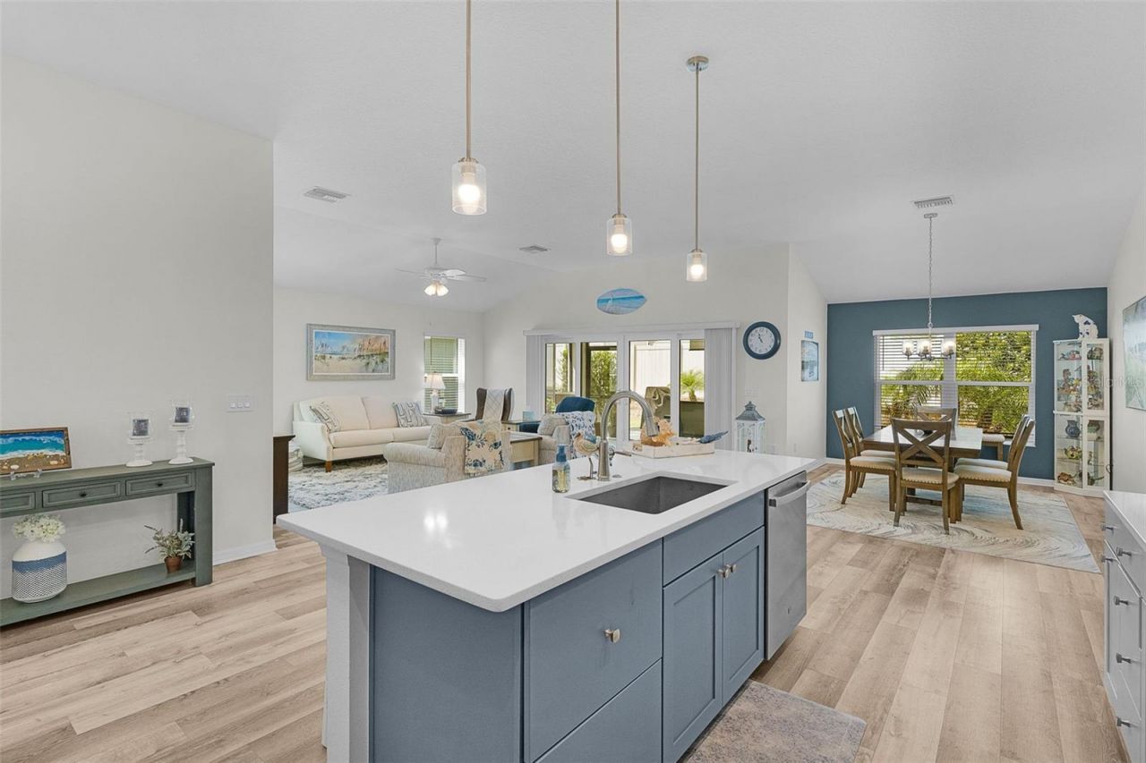 6692 Newell Loop , The Villages, FL 34762 Photo