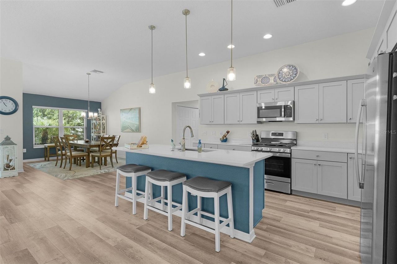 6692 Newell Loop , The Villages, FL 34762 Photo