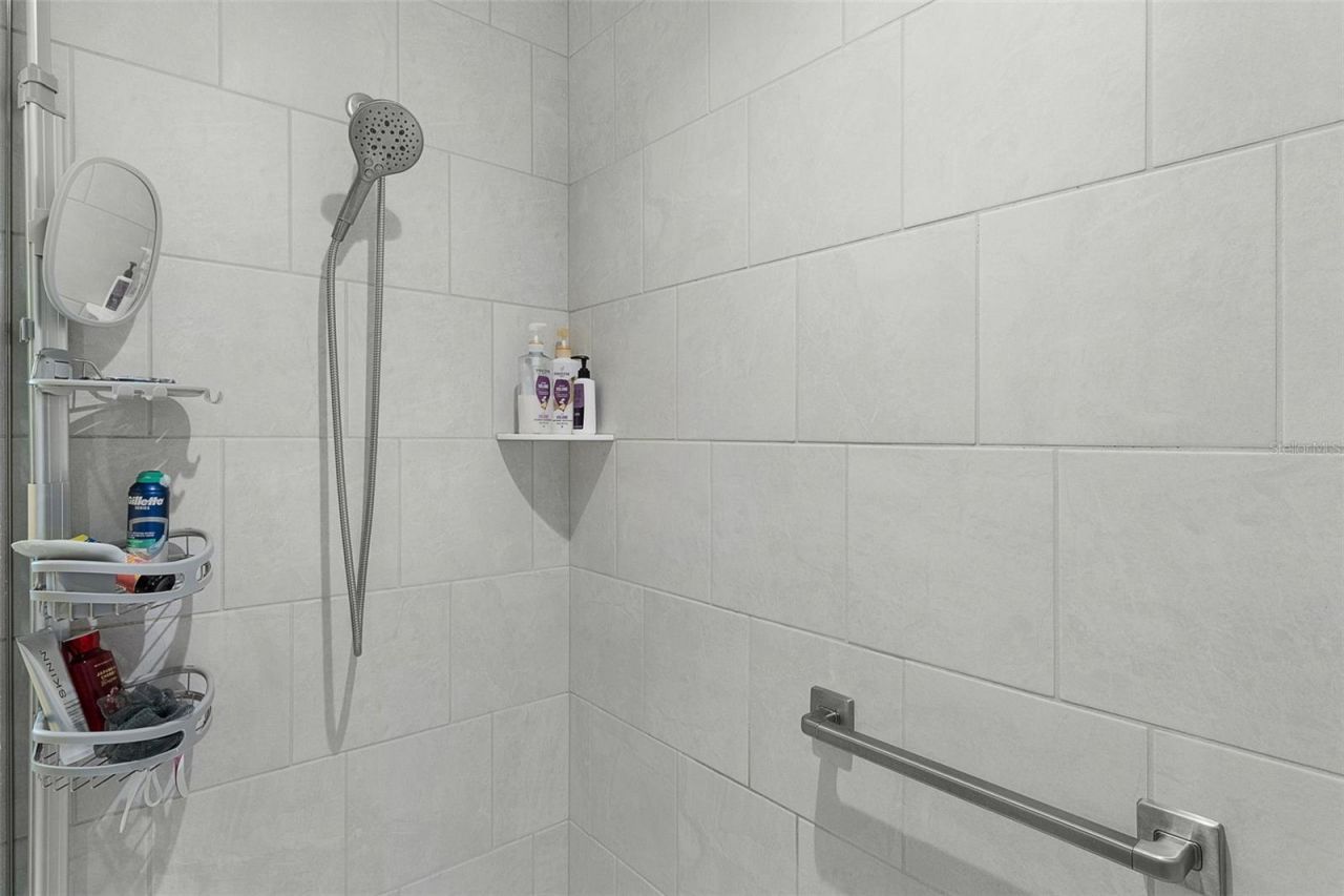 6692 Newell Loop , The Villages, FL 34762 Photo