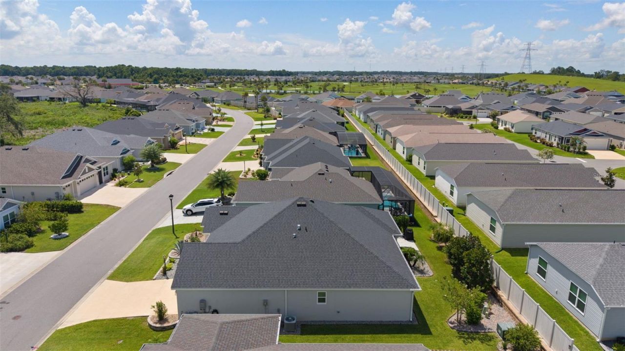 6692 Newell Loop , The Villages, FL 34762 Photo