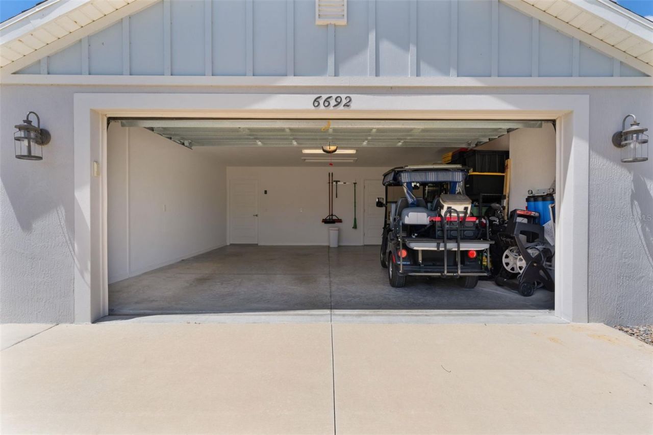 6692 Newell Loop , The Villages, FL 34762 Photo