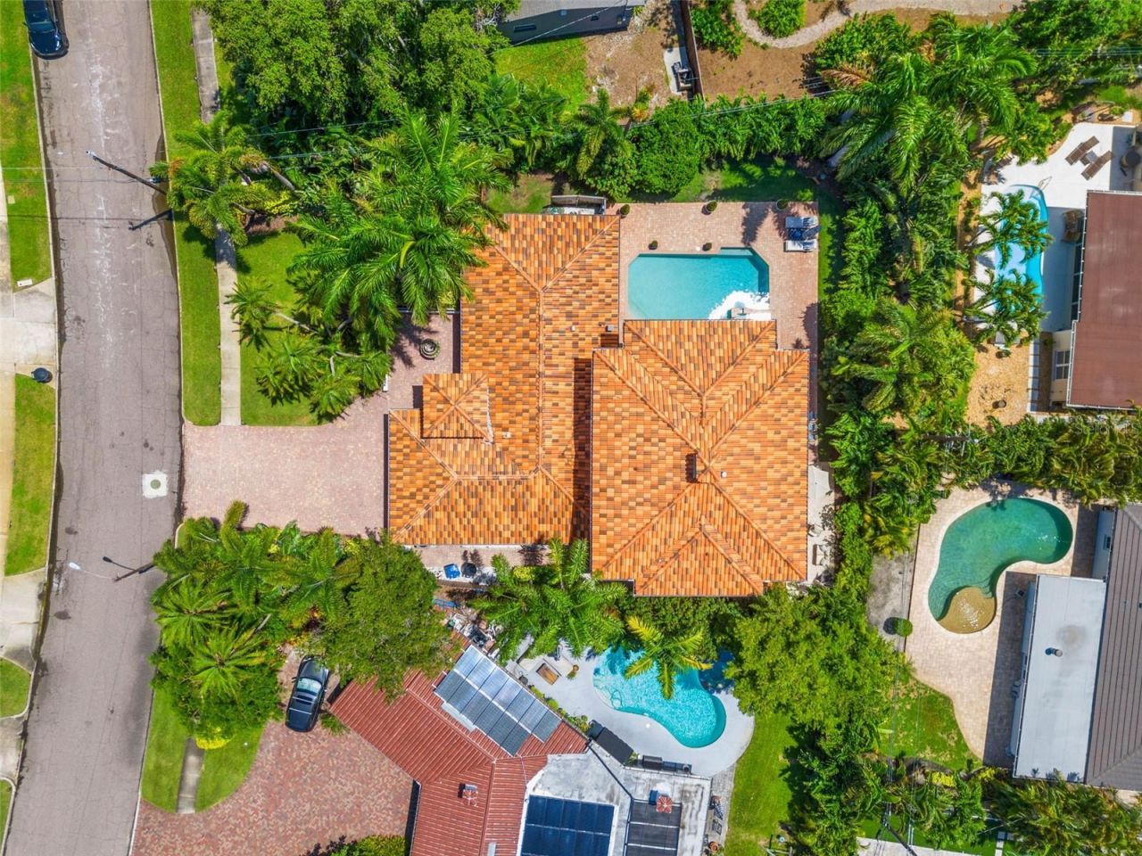 1124 Seville Lane Ne, Saint Petersburg, FL 33704 Photo