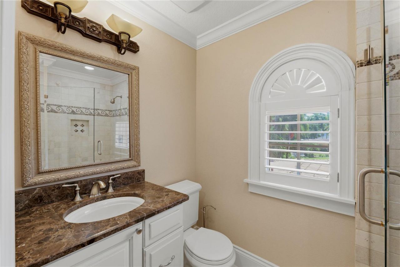 1124 Seville Lane Ne, Saint Petersburg, FL 33704 Photo