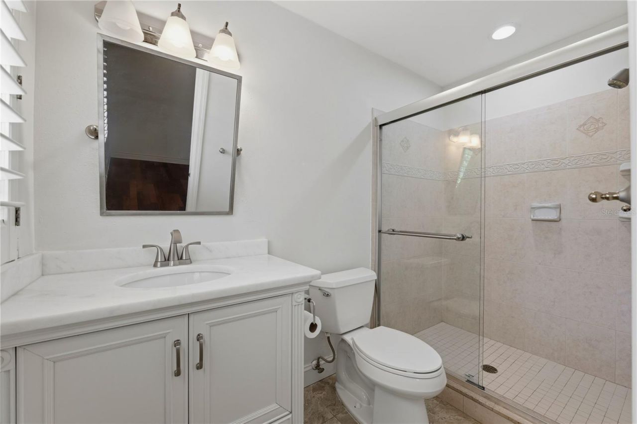 1124 Seville Lane Ne, Saint Petersburg, FL 33704 Photo