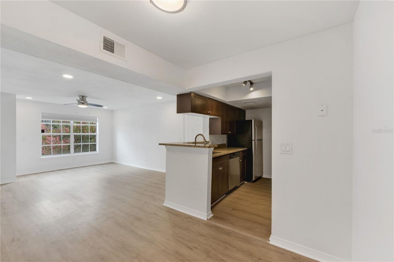 10200 Gandy Boulevard N, Unit 1205, Saint Petersburg, FL 33702 Photo