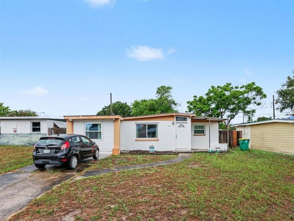 10493 116TH AVENUE N, LARGO, FL 33773