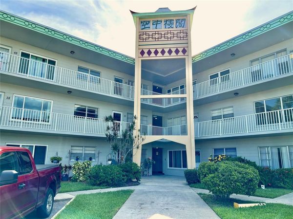 2070 WORLD PARKWAY BOULEVARD , Unit 36, CLEARWATER, FL 33763