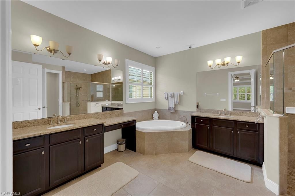8720 Westwood Oaks Pl, Fort Myers, FL 33908 Photo