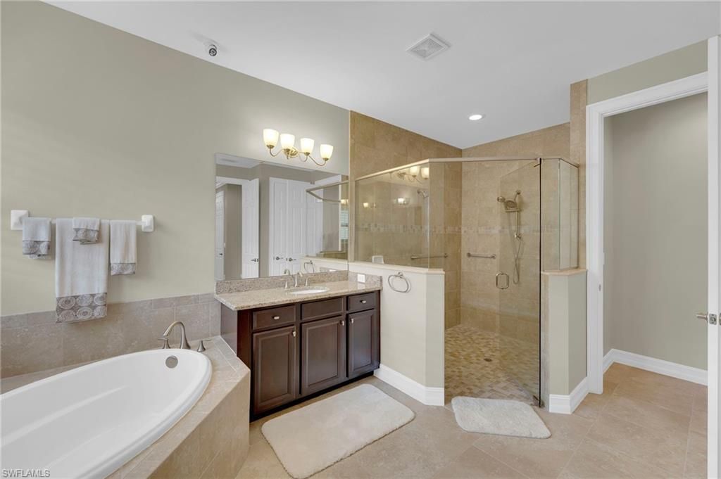 8720 Westwood Oaks Pl, Fort Myers, FL 33908 Photo