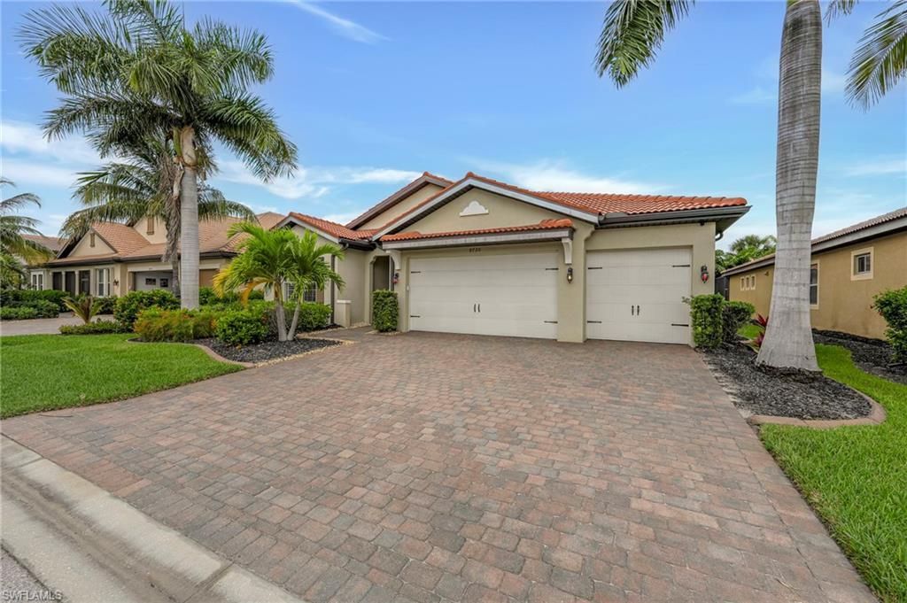 8720 Westwood Oaks Pl, Fort Myers, FL 33908 Photo
