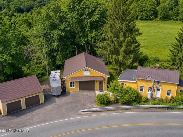 520 Mcchesney Avenue Extension, Brunswick, NY 12180