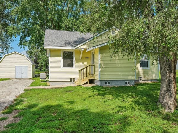 6418 SE 55th Street, Carlisle, IA 50047