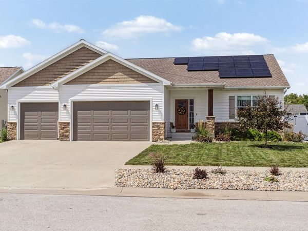 301 Hawthorne Circle, Gilbert, IA 50105