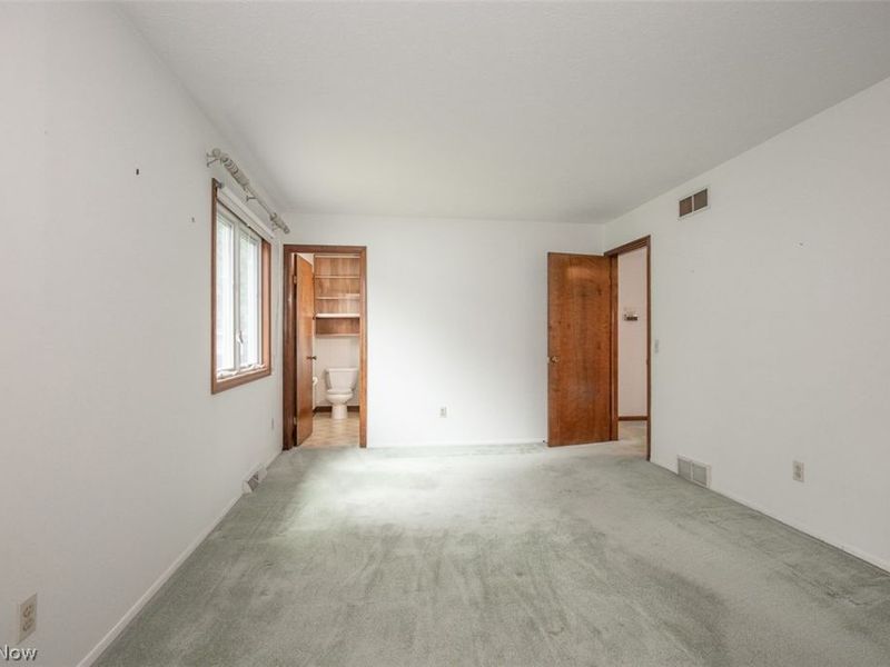 5837 Wickfield Drive, Parma Heights, OH 44130 Photo 16