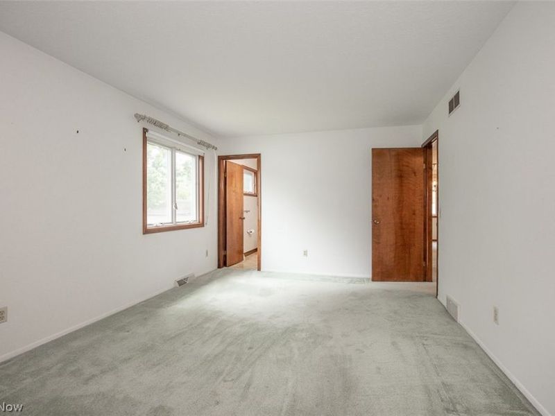 5837 Wickfield Drive, Parma Heights, OH 44130 Photo 17
