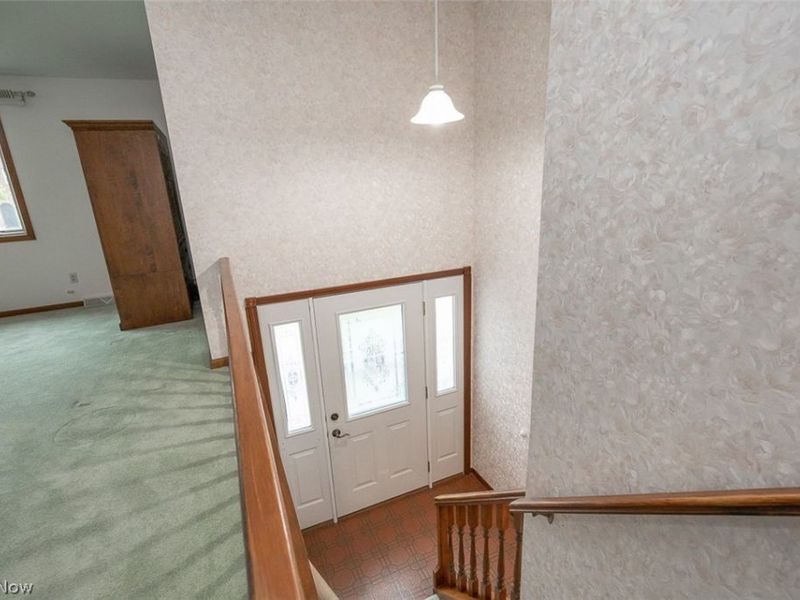 5837 Wickfield Drive, Parma Heights, OH 44130 Photo 2