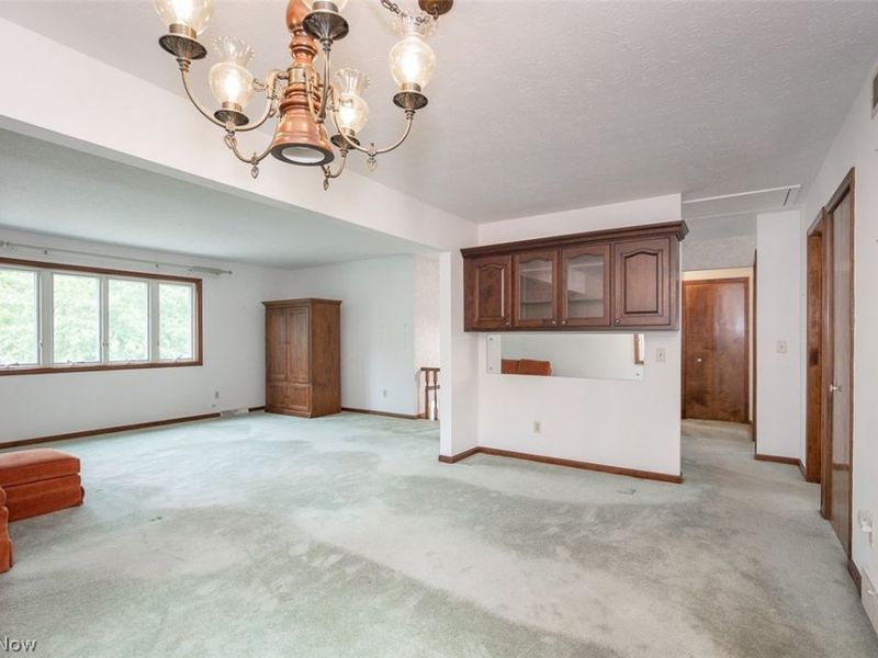 5837 Wickfield Drive, Parma Heights, OH 44130 Photo 7