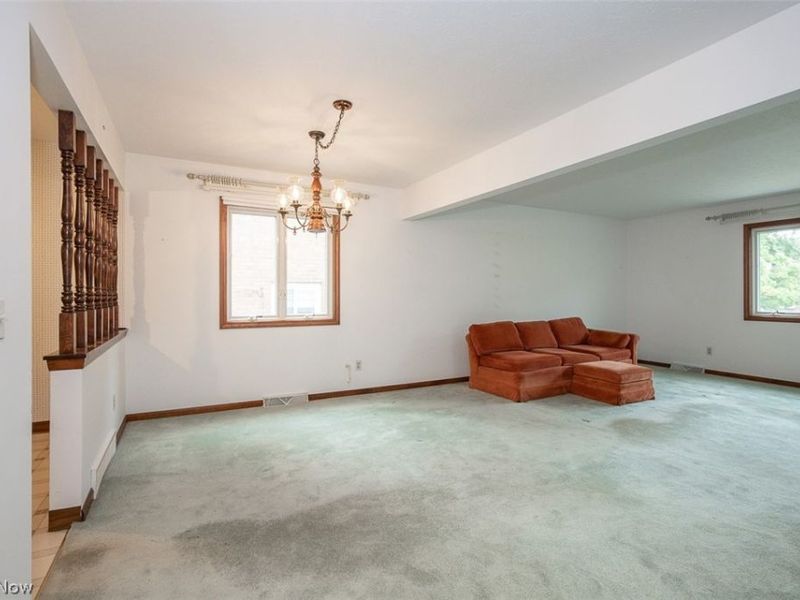 5837 Wickfield Drive, Parma Heights, OH 44130 Photo 8