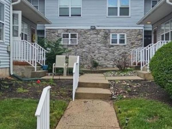 316 Ventnor Ct, Piscataway, NJ 08854