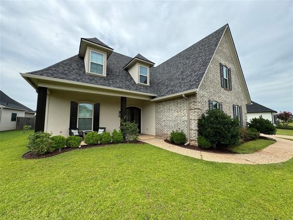 629 Dumaine Drive , Bossier City, LA 71111