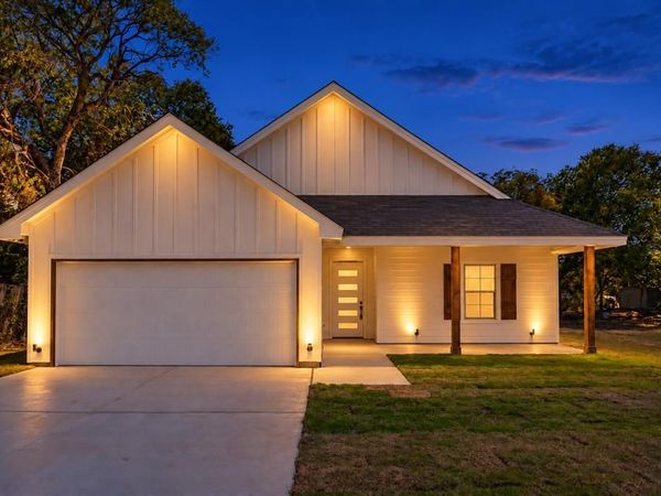 1104 Boone Street, Cleburne, TX 76031