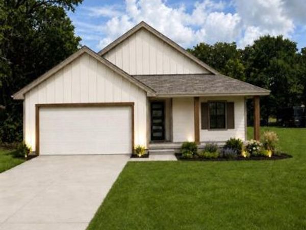 1104 Boone Street , Cleburne, TX 76031