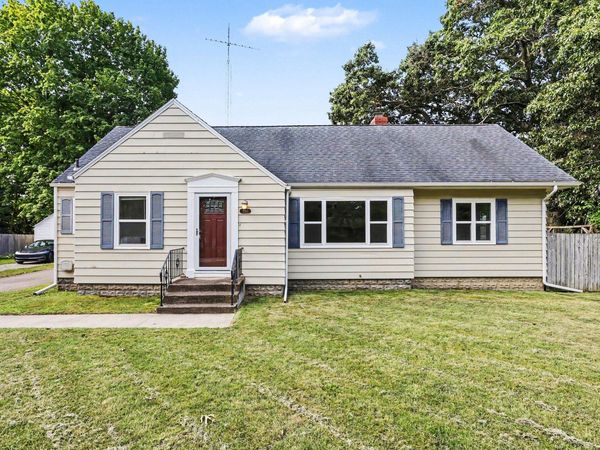530 Montezuma Road, Benton Harbor, MI 49022