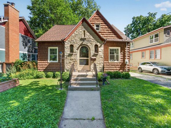 2626 Chamberlain Avenue, Madison, WI 53705